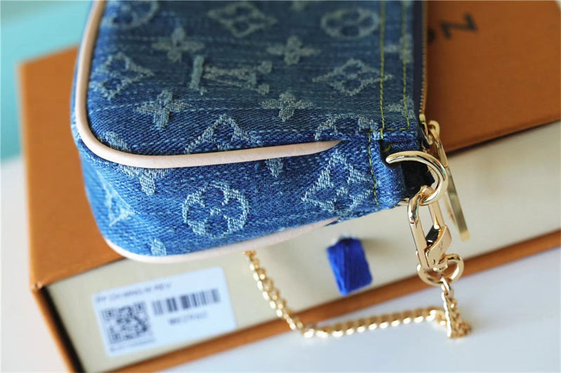  everyday bag close-up of hardware and finish