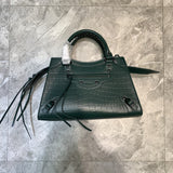 Contemporary Vegan Leather Handbag - Chic Everyday Appeal | Women's Everyday Carry Handbag #626 - close-up detail shot (image 3) of designer-inspired handbag
