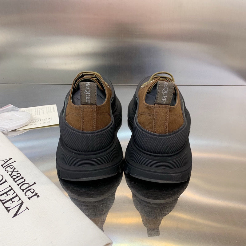 Alexander McQueen shoes Style 303 - close-up of timeless elegant design