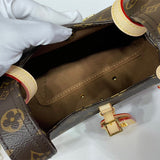 tote bag interior and compartment view 15