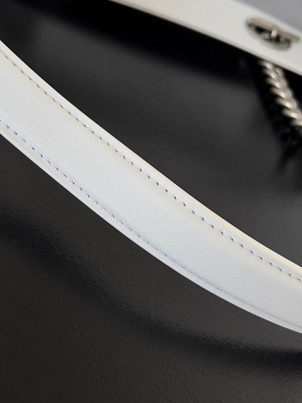 Zivas Charm Chic Craftsmanship Statement Handbag (Effortless Style Upgrade) – Close-Up Detail