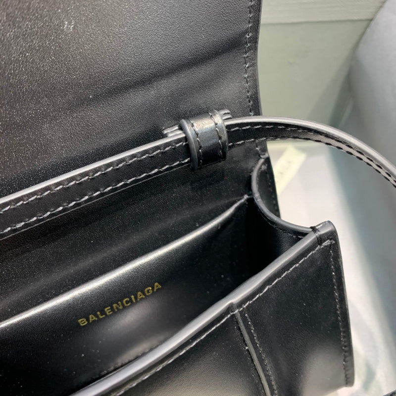 Bold Faux Leather Handbag - Sleek Minimalist Lines | Women's Fashion Handbag #619 - texture close-up (image 9) of designer-inspired handbag