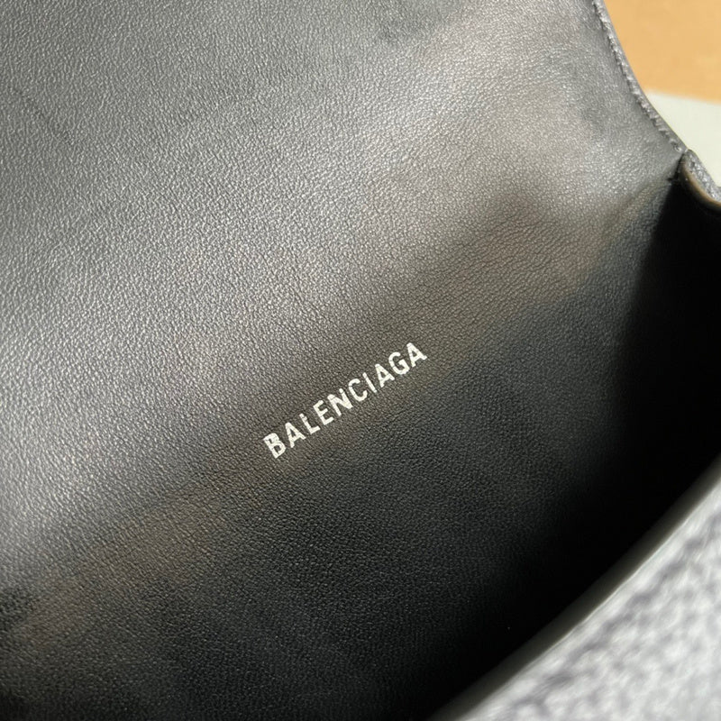 Chic Faux Leather Handbag - Polished Finish | Women's Luxury Handbag #284 - product detail shot (image 10) of designer-inspired handbag