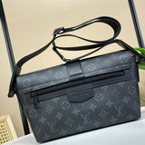  Refined top-handle bag carried on shoulder 10