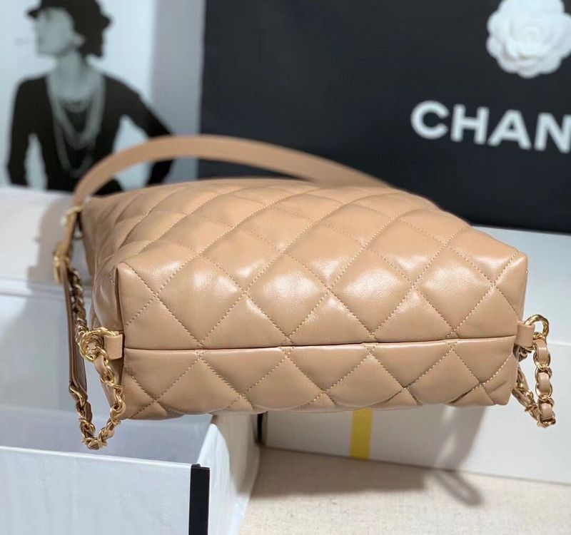  spacious purse view 7