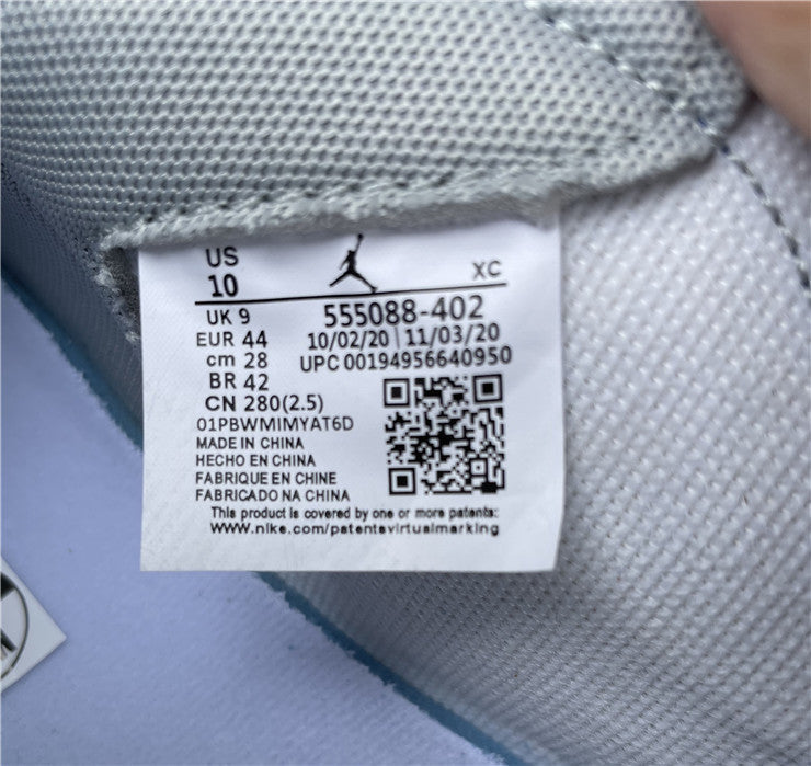 Nike crisp white luxury sneakers view 20 retro runner design