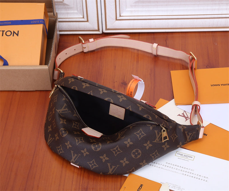  structured bag interior and compartment view 9