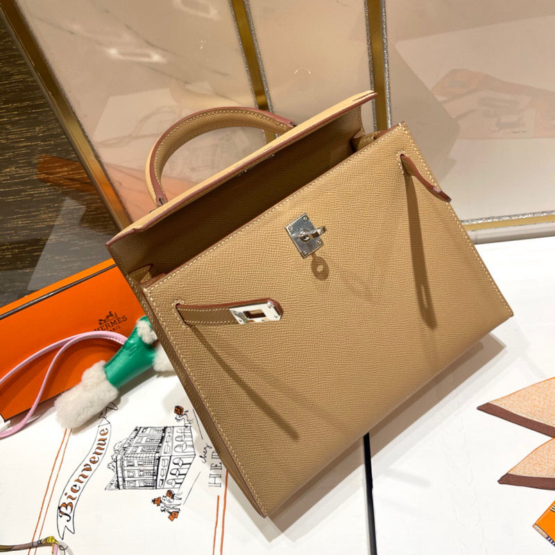 Streamlined bag women's premium everyday handbag