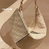  Streamlined everyday bag carried on shoulder