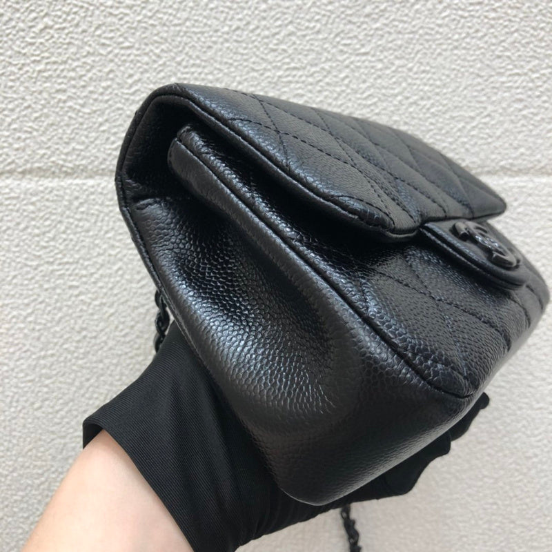  women's handbag, mid design, view 2