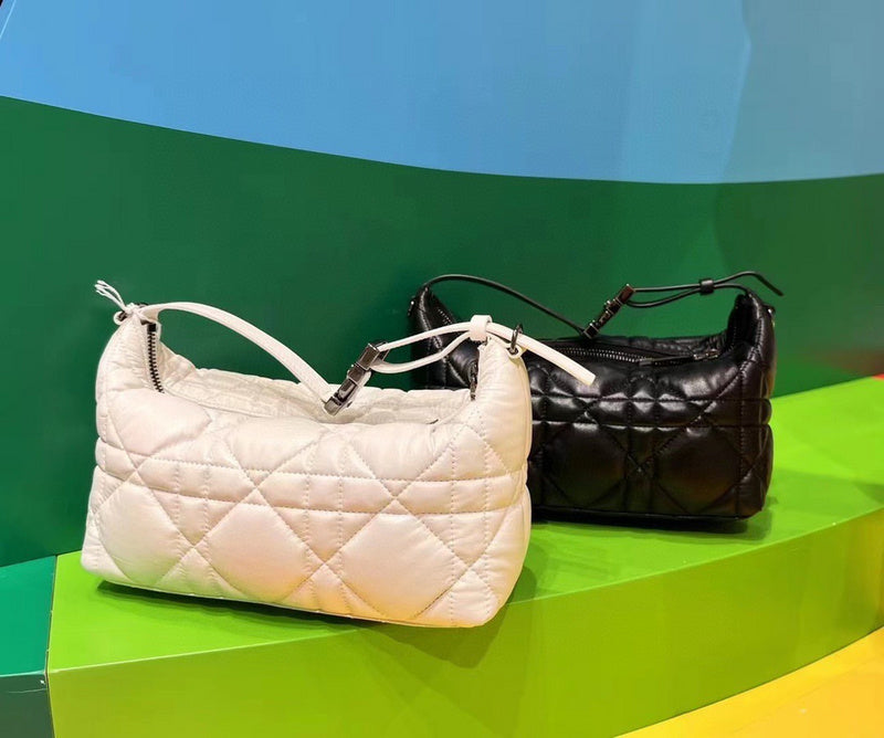 Handle and strap detail of polished classic women's handbag – women's premium purse