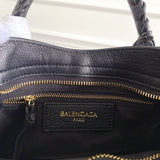Zivas Charm Versatile Design Statement Handbag (Refined Practical Design) – Detail View