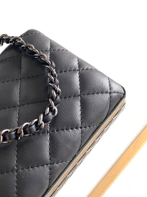  women's handbag, versatile design, view 4
