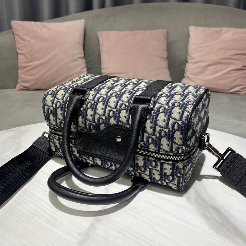 Interior view of refined premium women's handbag – women's luxury handbag