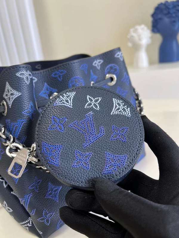 Top view of everyday-luxe polished women's handbag – women's designer-style accessory