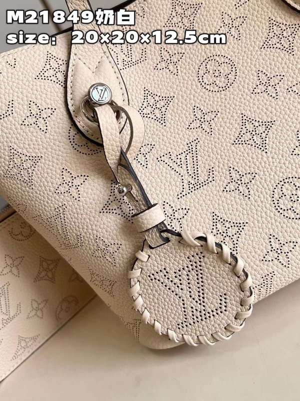 Interior view of structured refined women's handbag – women's everyday handbag