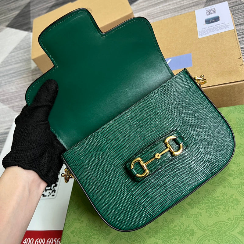 Styled lifestyle shot of elevated polished women's handbag – women's everyday handbag