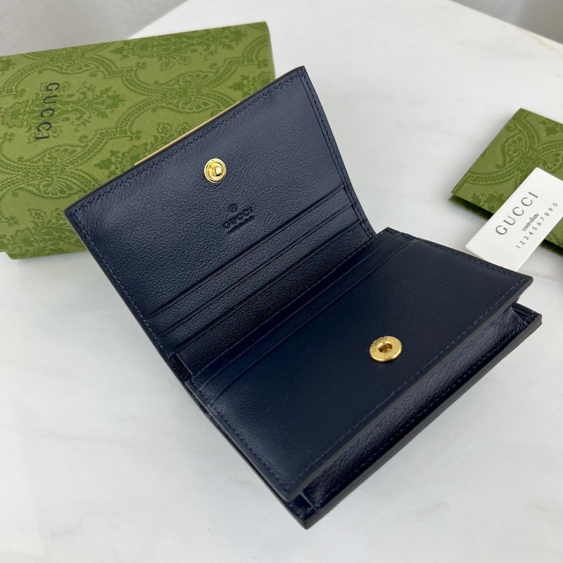 Styled lifestyle shot of statement modern women's handbag – women's luxury accessory