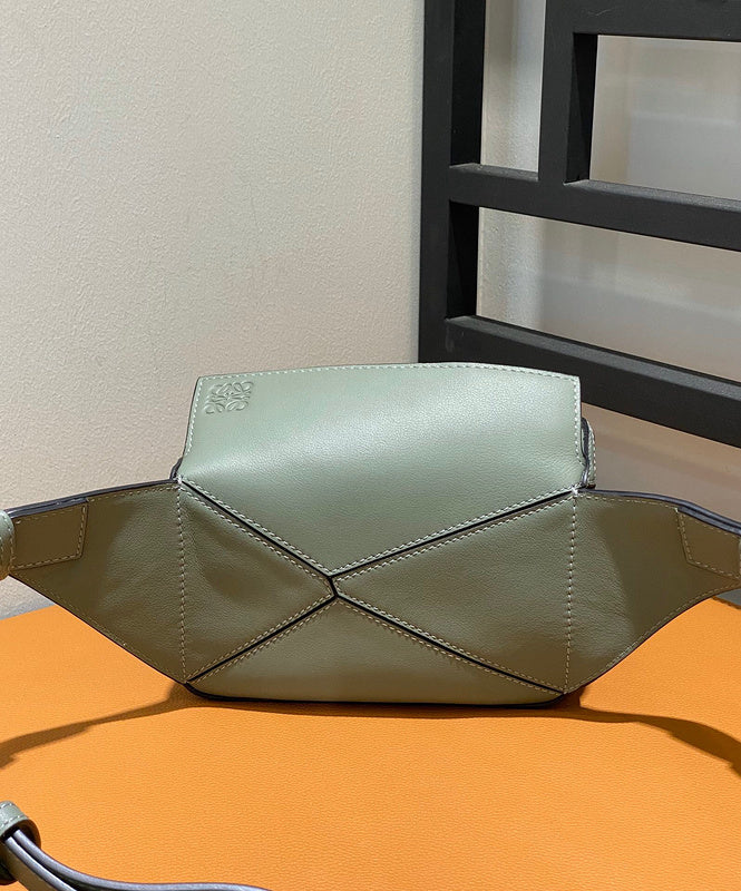 Ziva's Charm handbag – product shot (18cm*12cm*7.5cm)