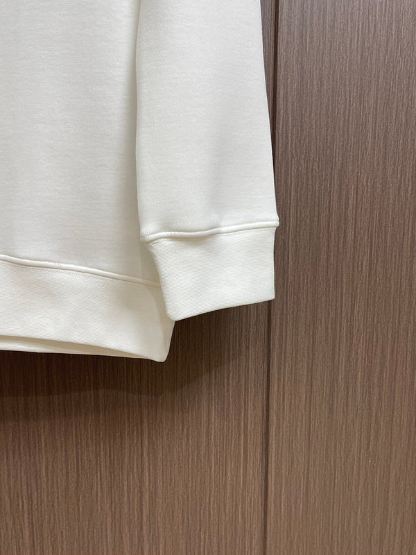 Styling view of Burberry luxury piece style No.445