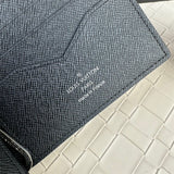 Signature handbag front view 13
