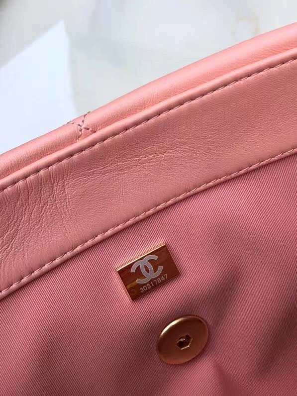  spacious purse view 10