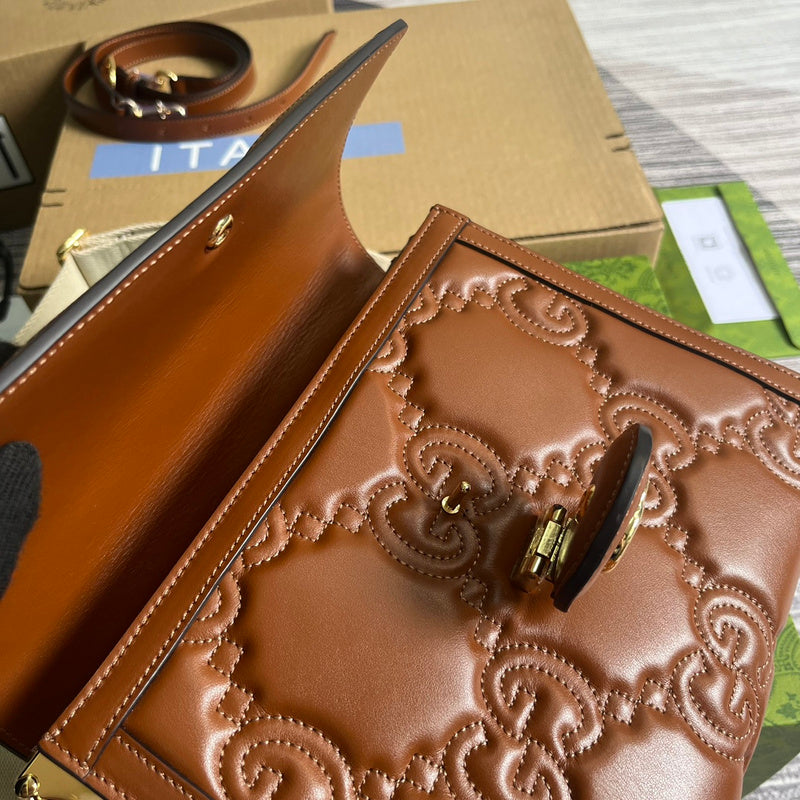 Close-up detail of modern premium women's handbag – women's designer-style accessory