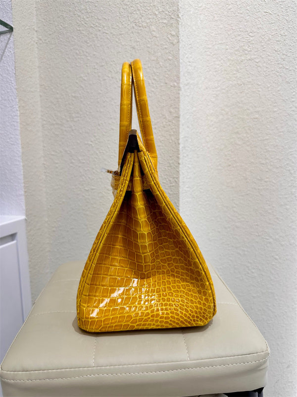  carryall bag interior and compartment view 9