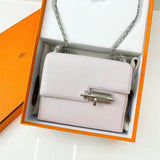  smart everyday bag styled with outfit 18