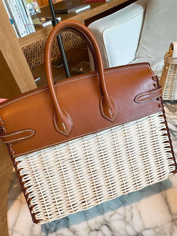  Graceful everyday bag front view 7