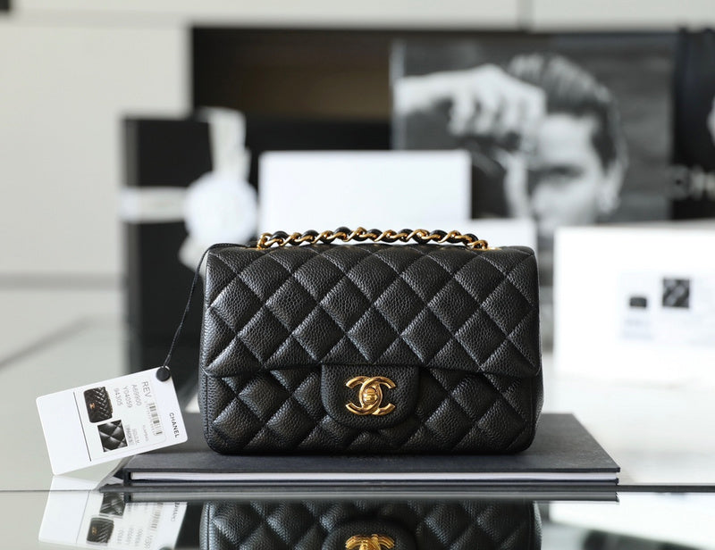  women's handbag, versatile design, view 1