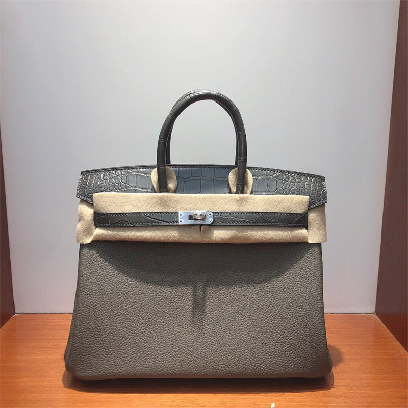  Smart carryall bag front view