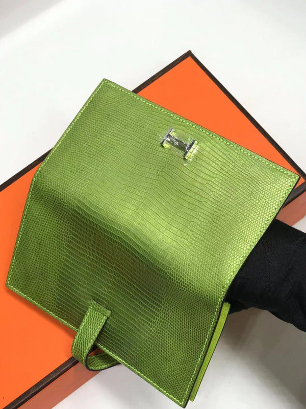 Close-up detail of effortless bag design