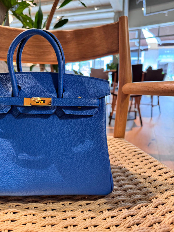 Interior view of smart premium bag