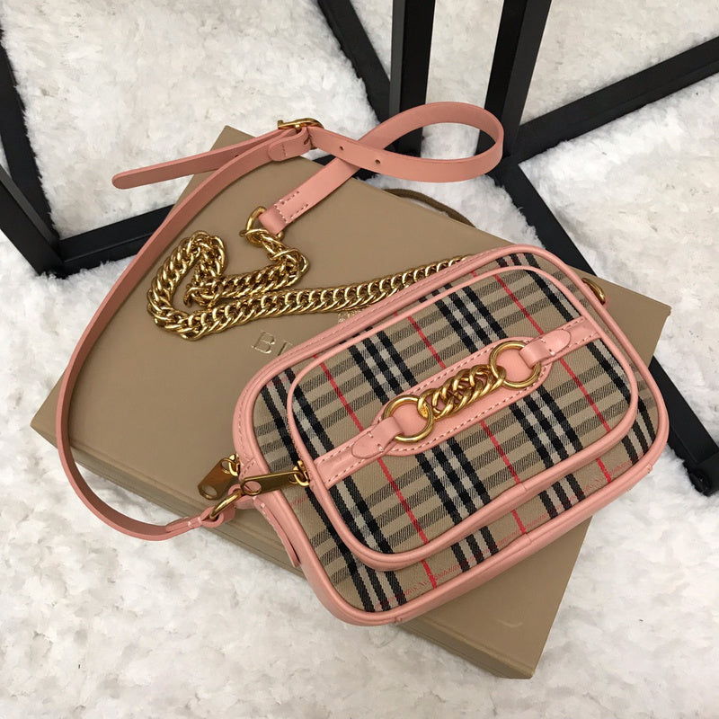 Ziva's Charm handbag – detail view (one versatile size)