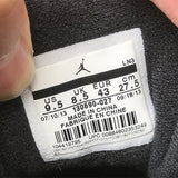Nike classic monochrome luxury sneakers view 17 low-top design