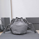 Zivas Charm Contemporary Flair Statement Handbag (Timeless Wardrobe Addition) – Detail View 9