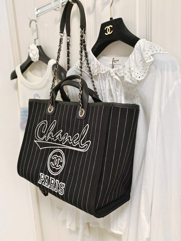  women's handbag, versatile design, view 3