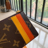 Side profile of structured refined women's handbag – women's everyday handbag