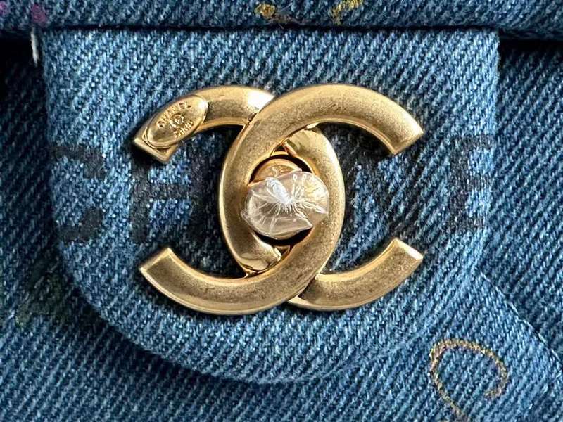 Zivas Charm Chic Craftsmanship Everyday Handbag (Elevated Daily Companion) – Styled Look