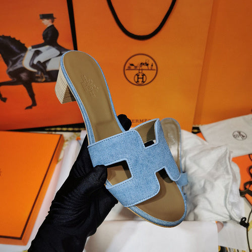 Hermes sandals Style 010 - texture and material detail