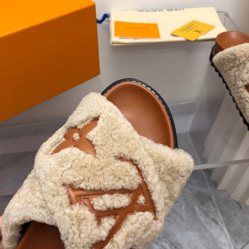 Louis Vuitton shoes Style 329 - true-to-life color detail