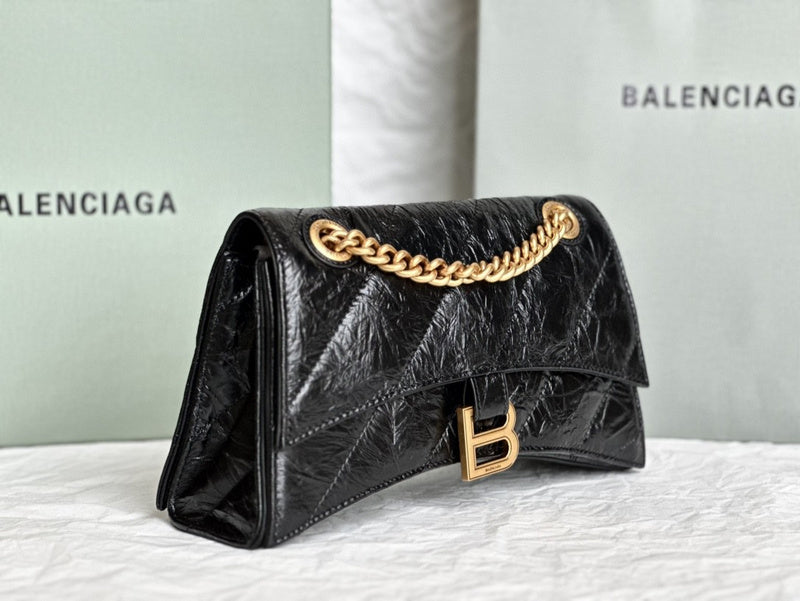 Zivas Charm Elevated Essentials Statement Handbag (Versatile Style Statement) – Styled Look