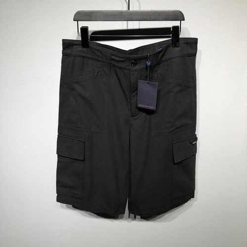 Full styled look of Louis Vuitton cotton t-shirt with streetwear-inspired cut