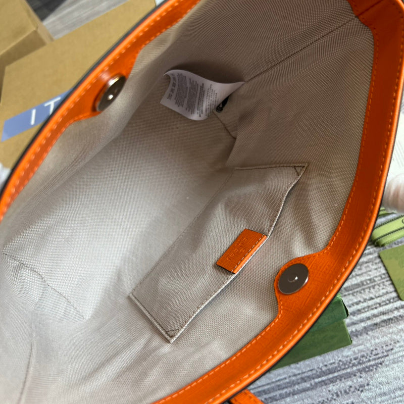 Handle and strap detail of everyday-luxe modern women's handbag – women's luxury accessory