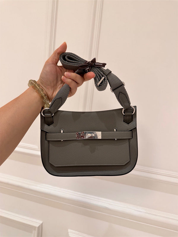  Classic satchel front view 13