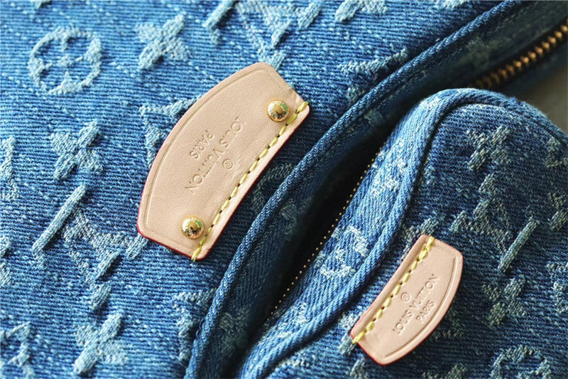  effortless crossbody bag styled with outfit