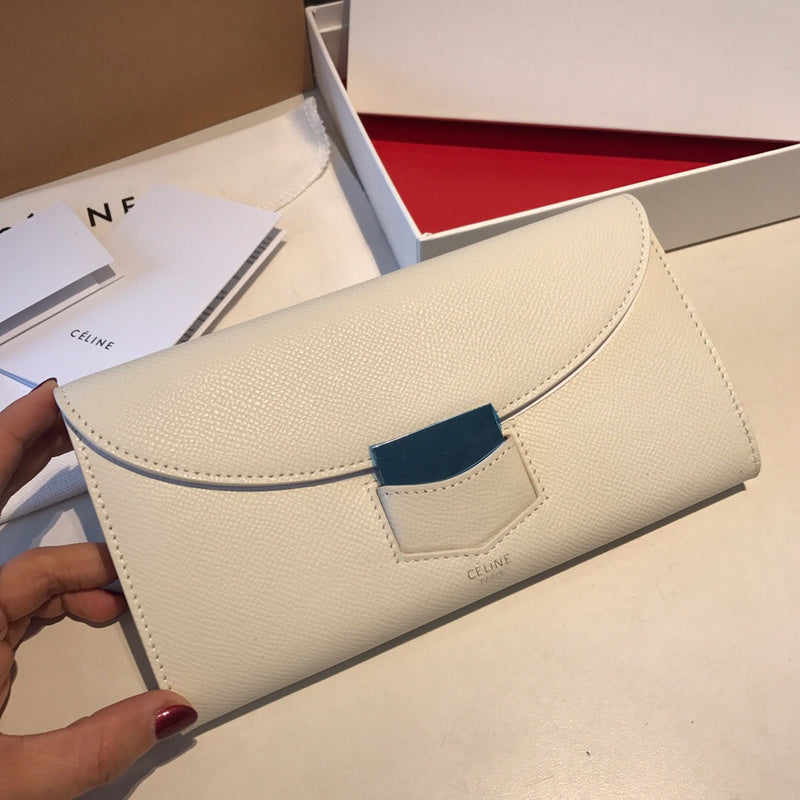 Back view of premium polished women's handbag – women's designer-style accessory
