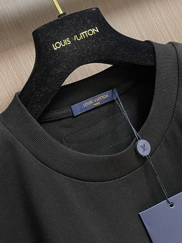 Front view of Louis Vuitton cotton t-shirt with logo-detail design