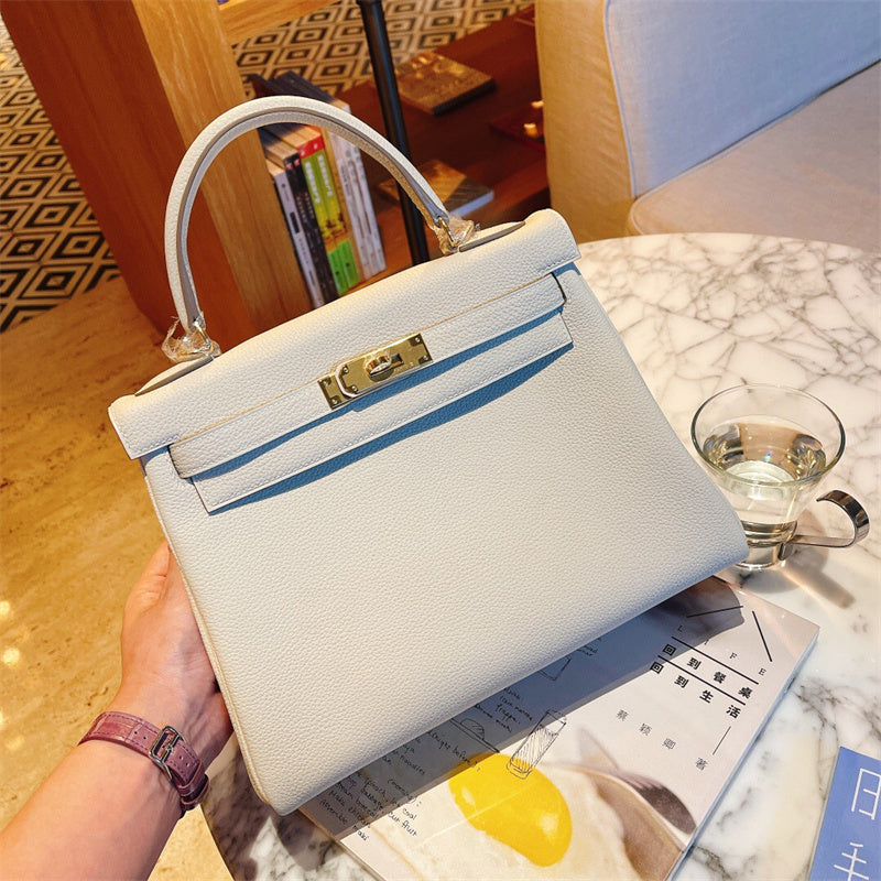  Curated everyday bag front view